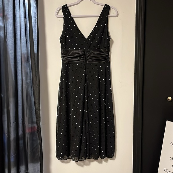 Ladies black and sparkle cocktail dress - Picture 2 of 6